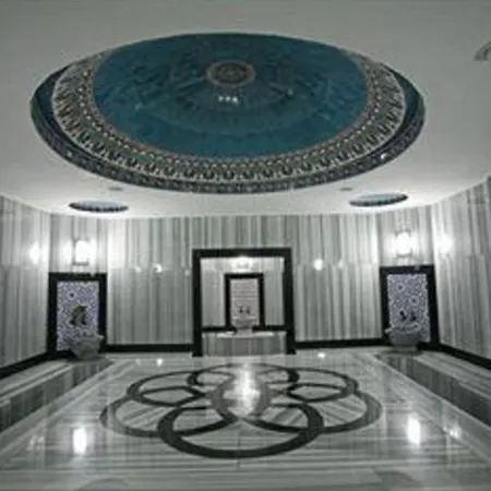 Отель Fore & 4*